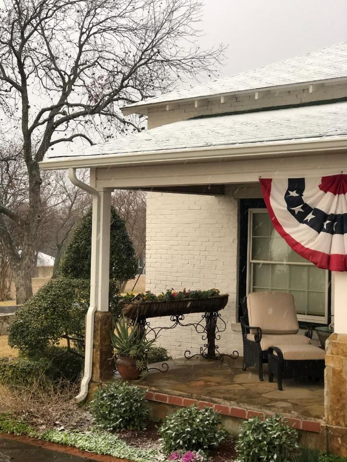 The Old Liberty Schoolhouse Bed and Breakfast Azle Esterno foto