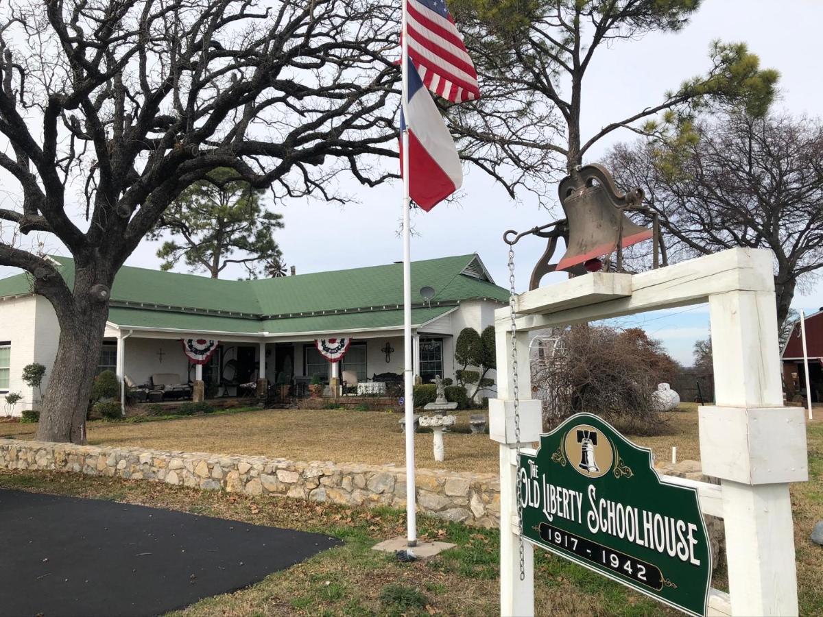 The Old Liberty Schoolhouse Bed and Breakfast Azle Esterno foto